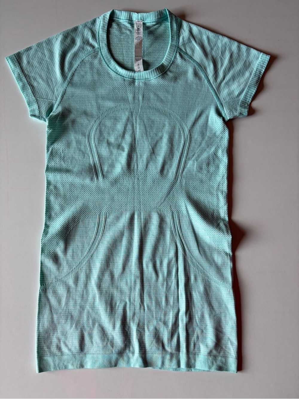 Lululemon Swiftly Tech Short Sleeve shirt light blue workout athletic top size 4
